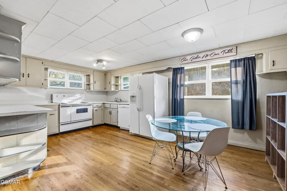 1145 Little Cove Road Sevierville, TN 37862