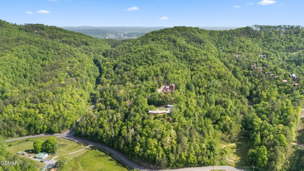 1181 Pine Mountain Road Sevierville, TN 37862