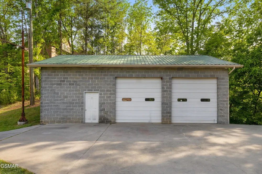 1181 Pine Mountain Road Sevierville, TN 37862