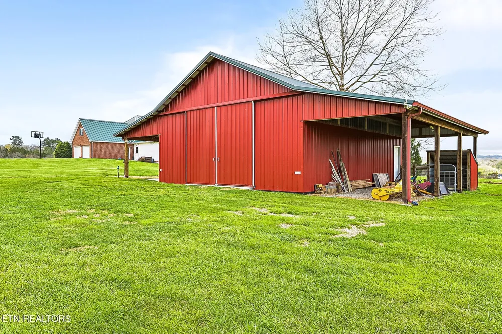 8660 Shackleford Lane Strawberry Plains, TN 37871