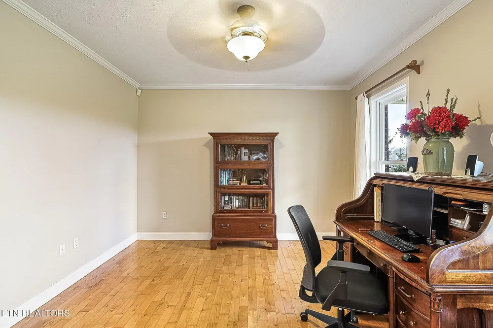 8660 Shackleford Lane Strawberry Plains, TN 37871
