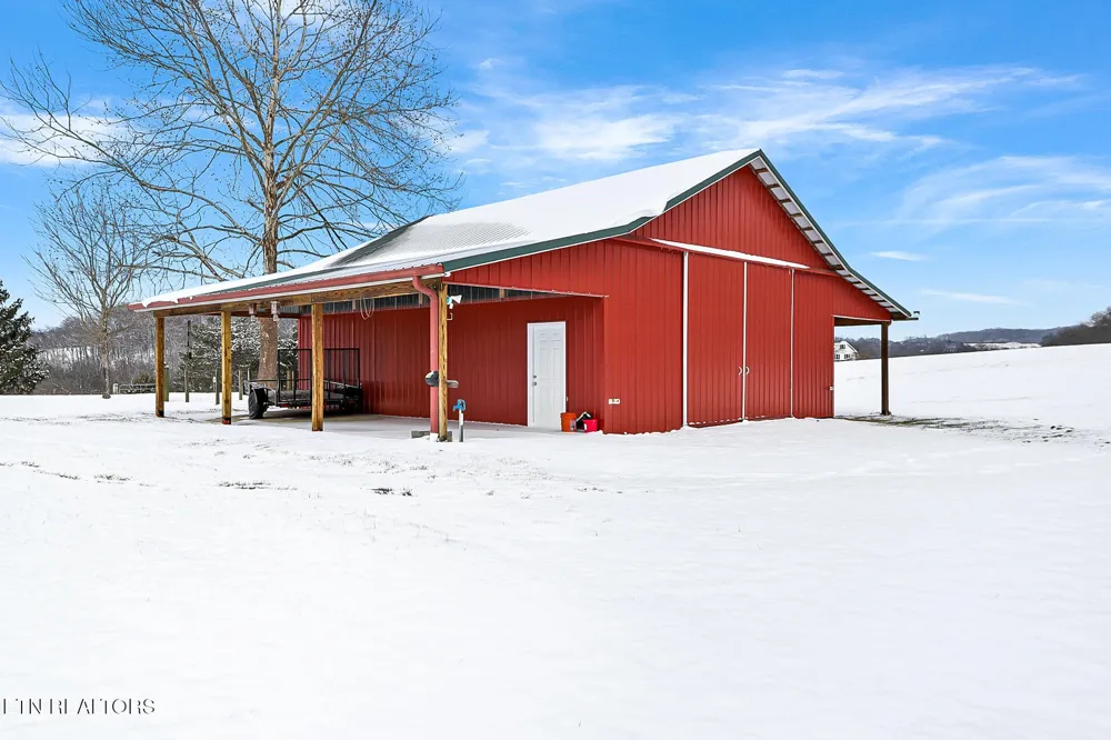 8660 Shackleford Lane Strawberry Plains, TN 37871