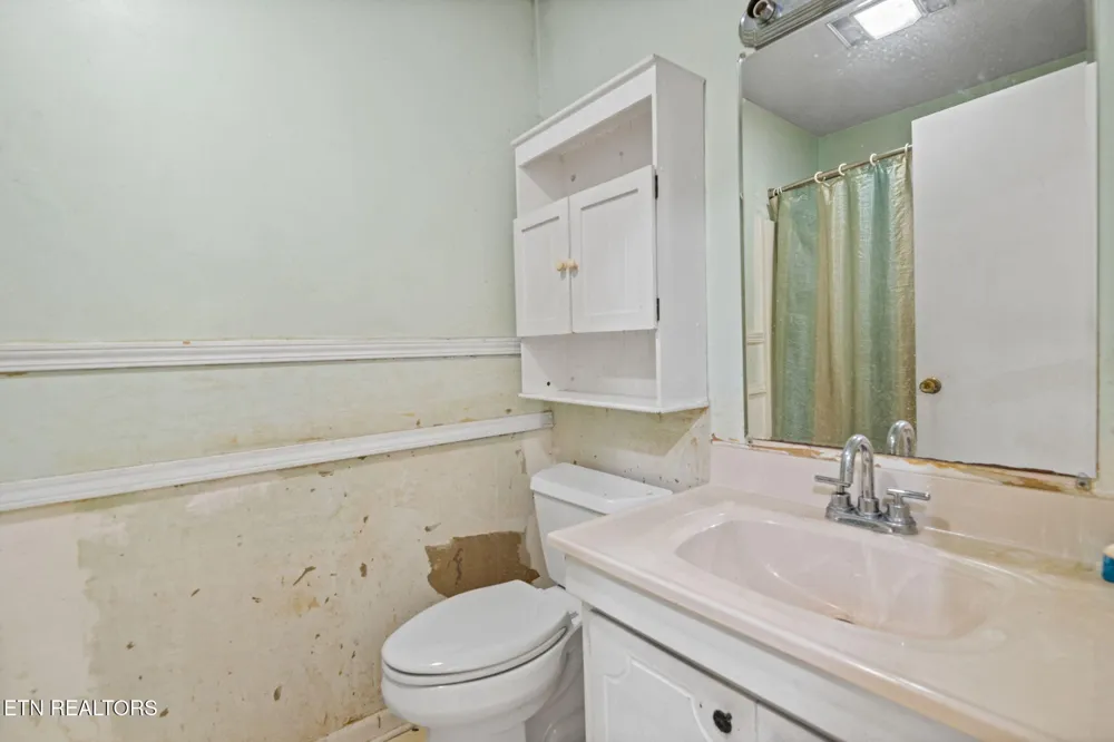 369 Back Valley Rd Oliver Springs, TN 37840