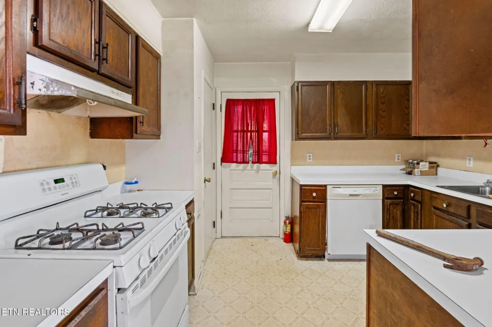 369 Back Valley Rd Oliver Springs, TN 37840