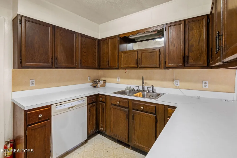 369 Back Valley Rd Oliver Springs, TN 37840