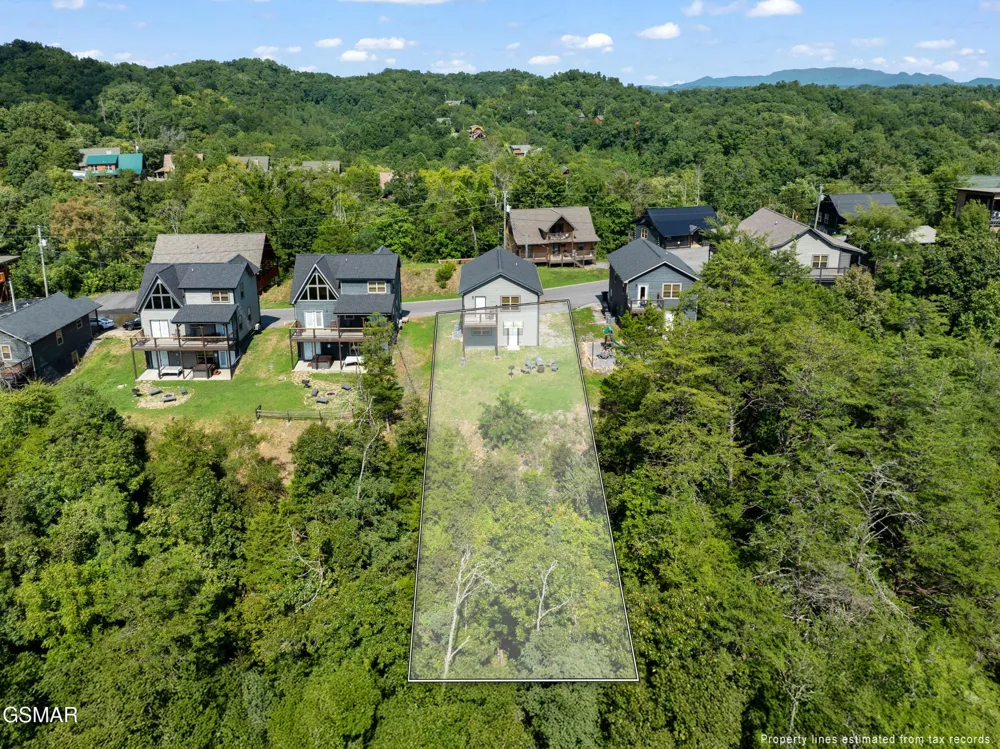 2107 Eagle Feather Drive Sevierville, TN 37862