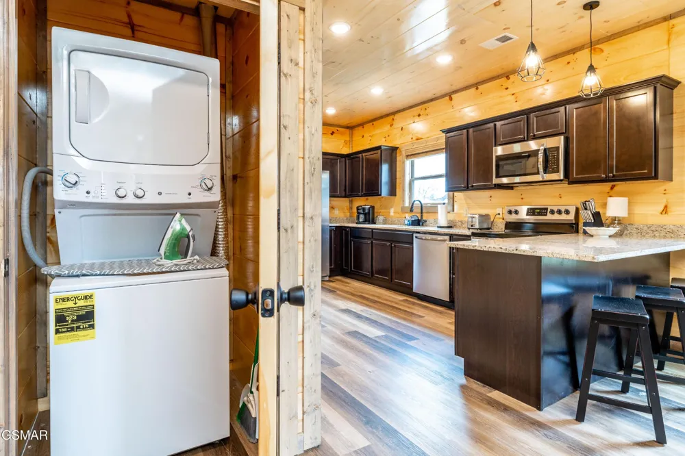2107 Eagle Feather Drive Sevierville, TN 37862