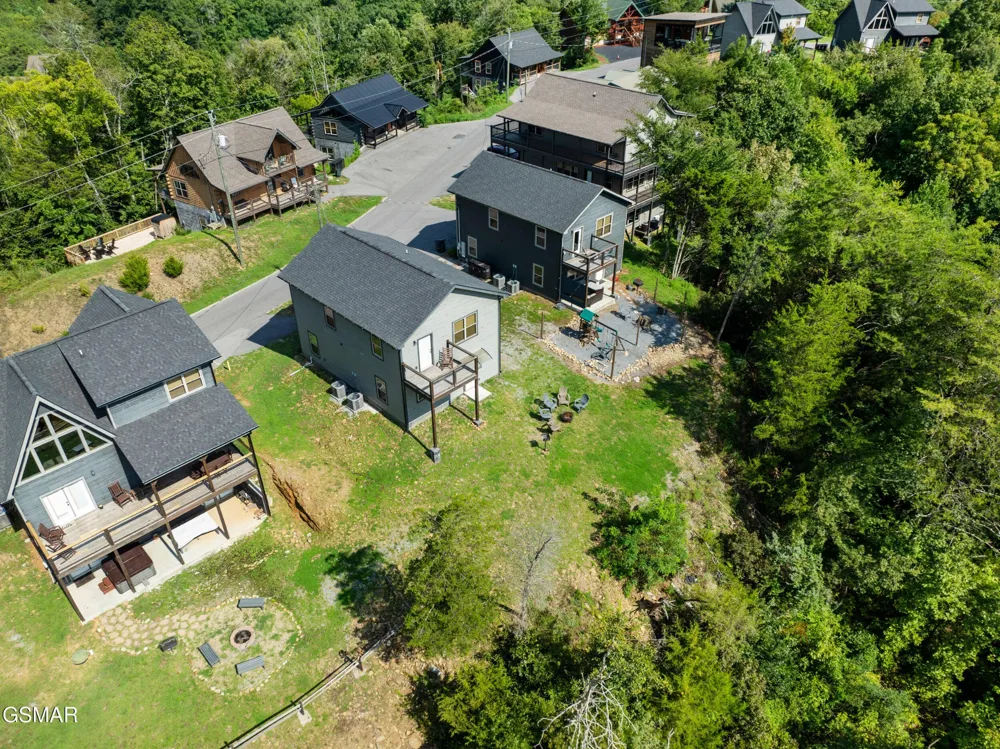 2107 Eagle Feather Drive Sevierville, TN 37862