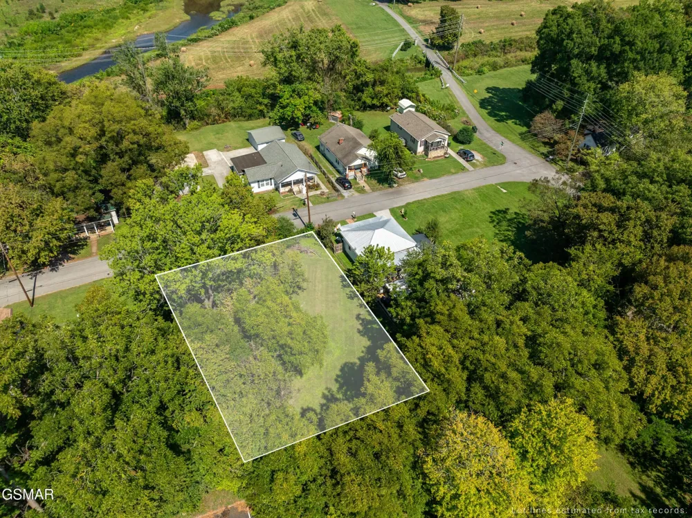 226 E Main Street Sevierville, TN 37862
