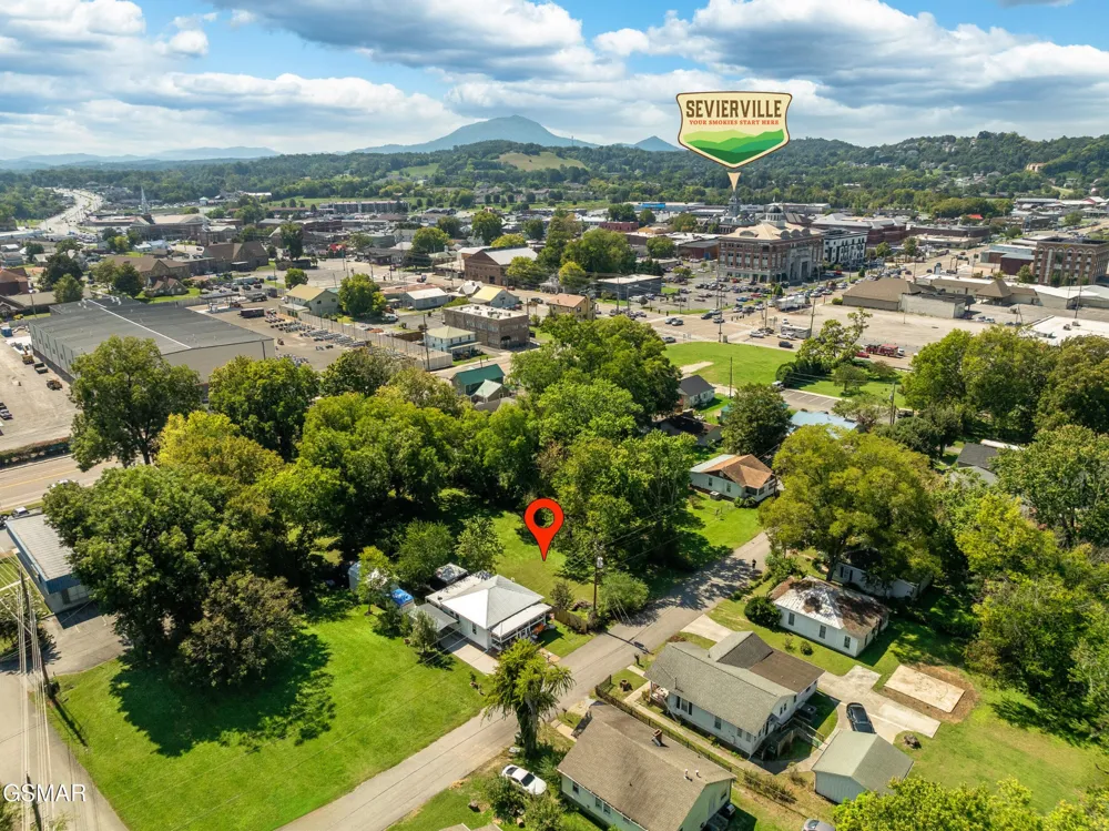 226 E Main Street Sevierville, TN 37862