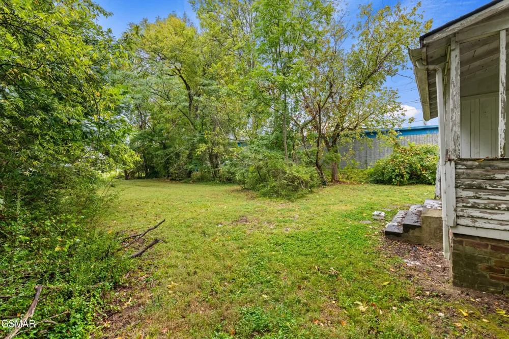 226 E Main Street Sevierville, TN 37862