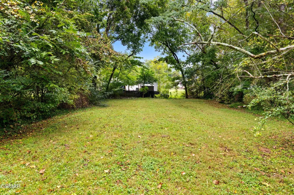 226 E Main Street Sevierville, TN 37862