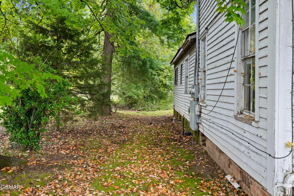 226 E Main Street Sevierville, TN 37862