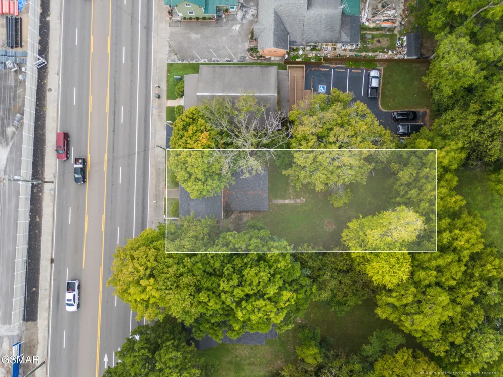 226 E Main Street Sevierville, TN 37862