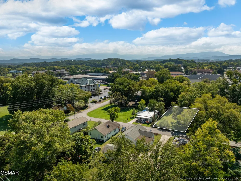 226 E Main Street Sevierville, TN 37862