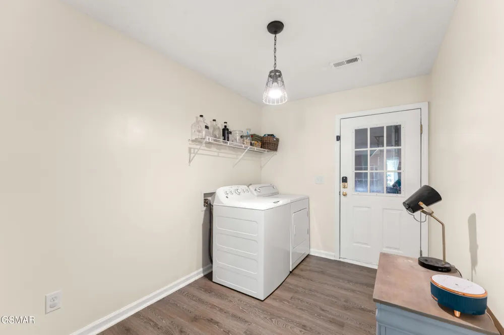 1301 Snappwood Drive Sevierville, TN 37862