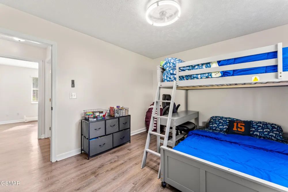 1301 Snappwood Drive Sevierville, TN 37862
