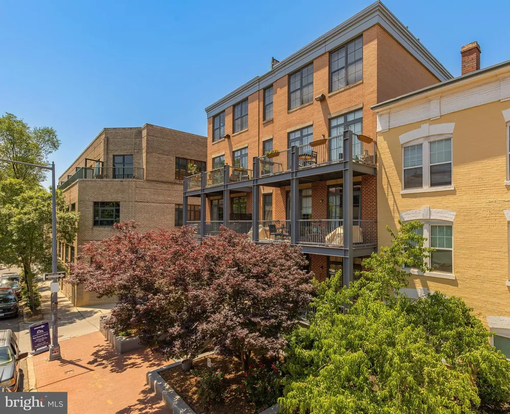 2412 17TH STREET NW #C-03 Washington, DC 20009