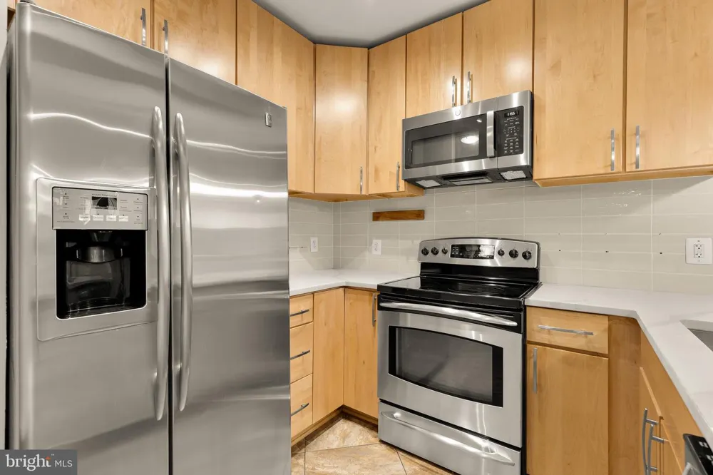2412 17TH STREET NW #C-03 Washington, DC 20009