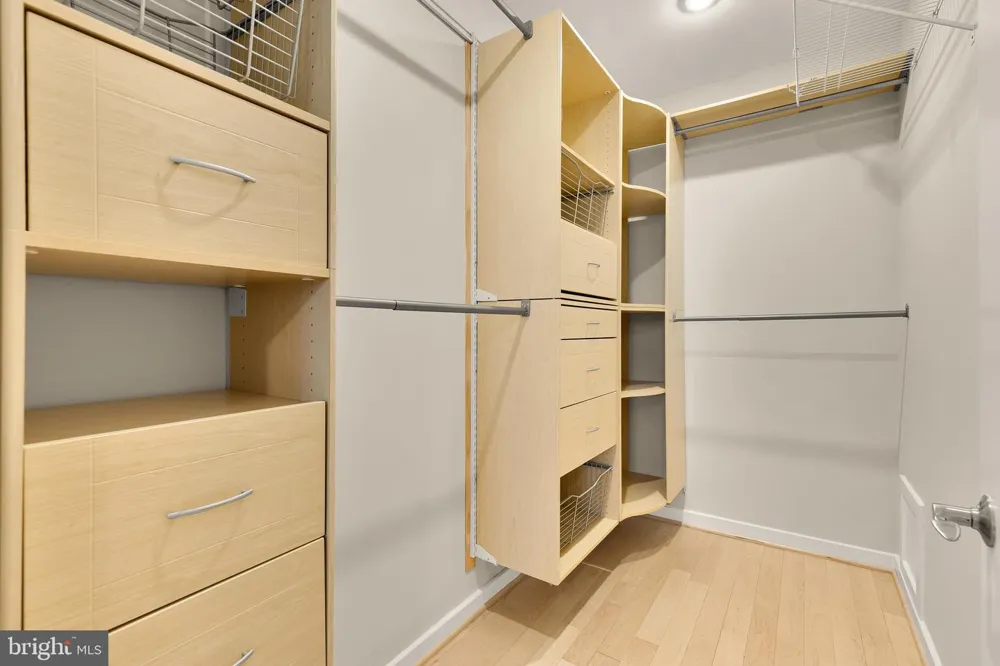 2412 17TH STREET NW #C-03 Washington, DC 20009