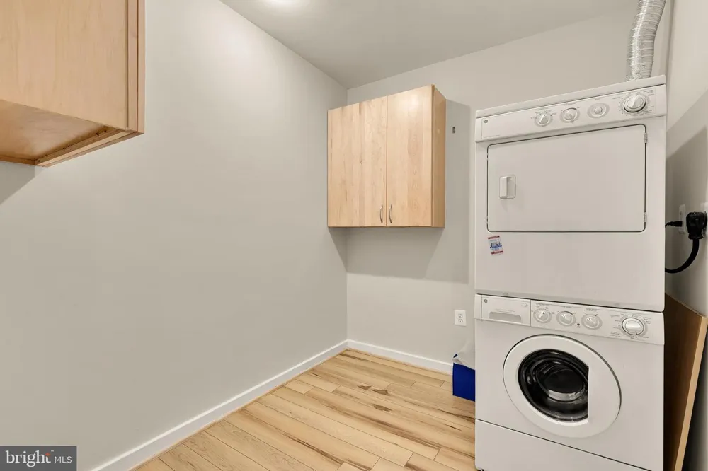 2412 17TH STREET NW #C-03 Washington, DC 20009