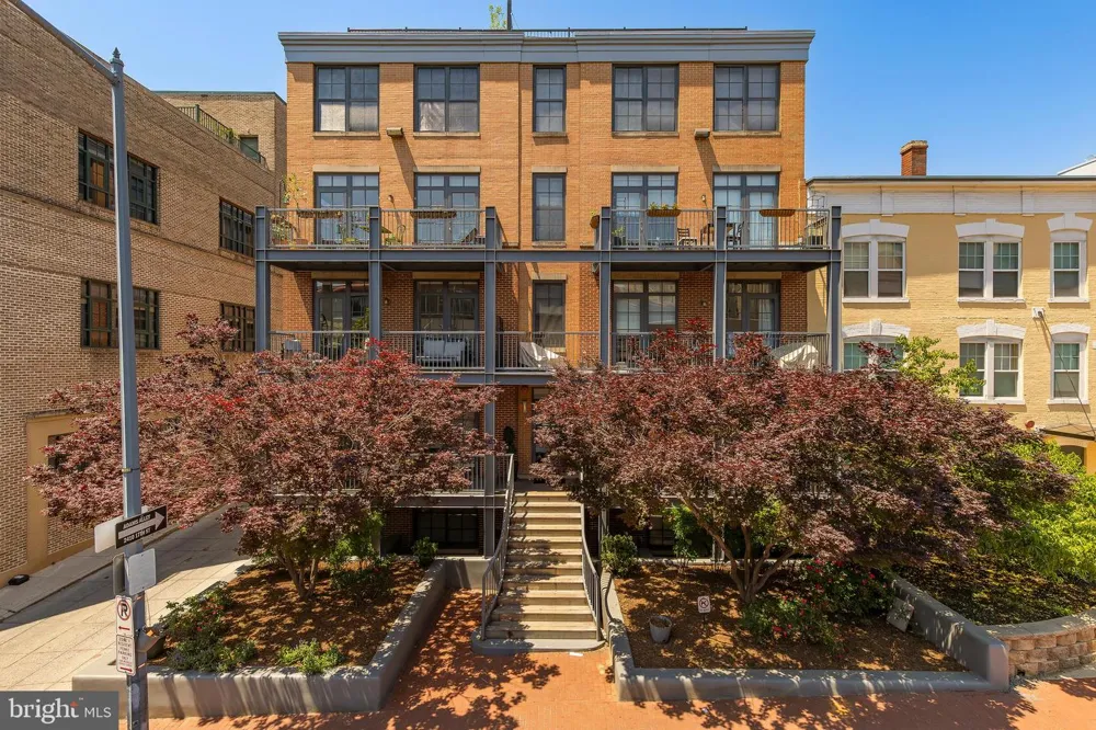 2412 17TH STREET NW #C-03 Washington, DC 20009