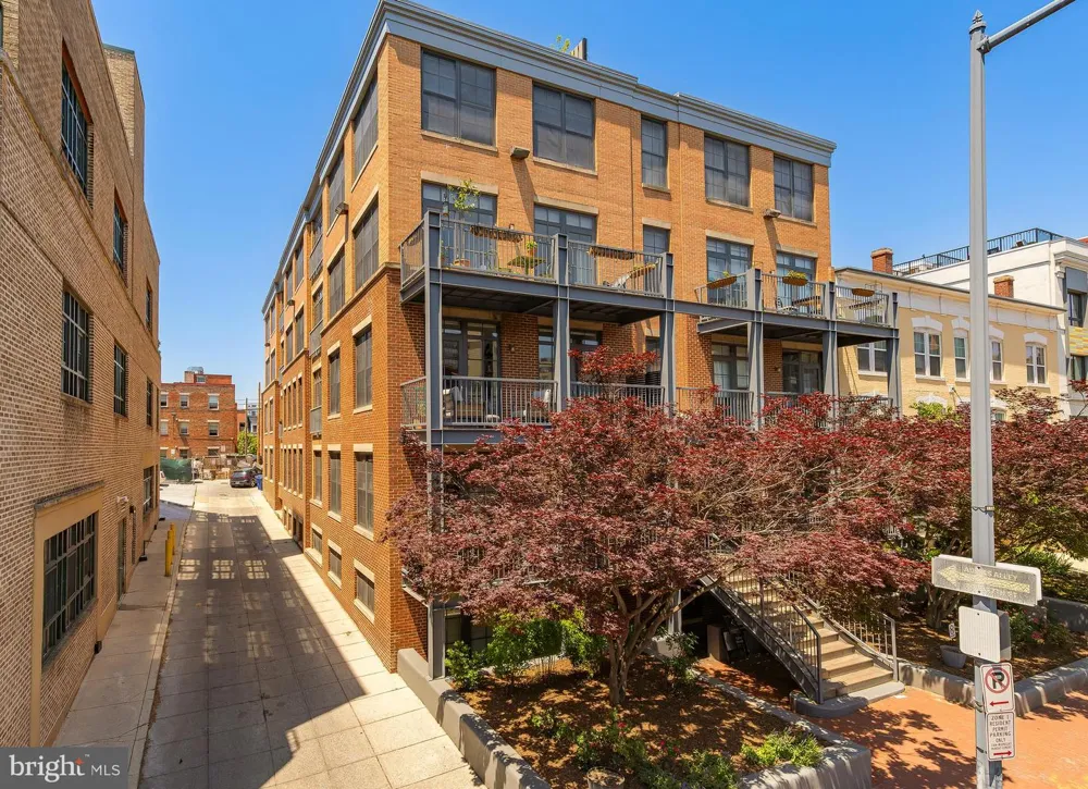 2412 17TH STREET NW #C-03 Washington, DC 20009