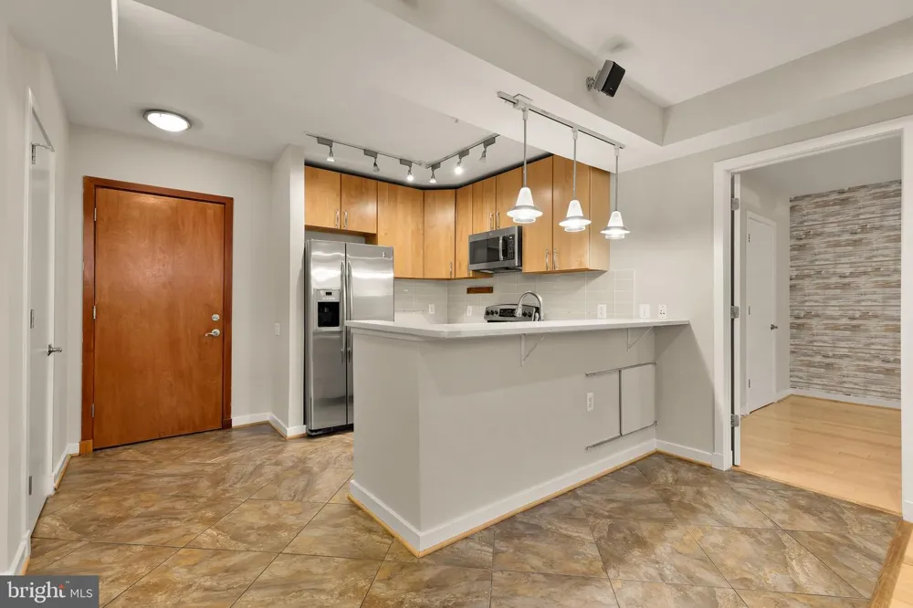 2412 17TH STREET NW #C-03 Washington, DC 20009