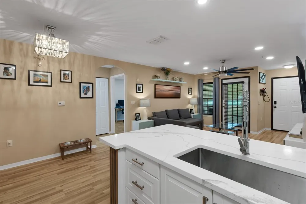 8809 MANOR LOOP #101 Lakewood Ranch, FL 34202