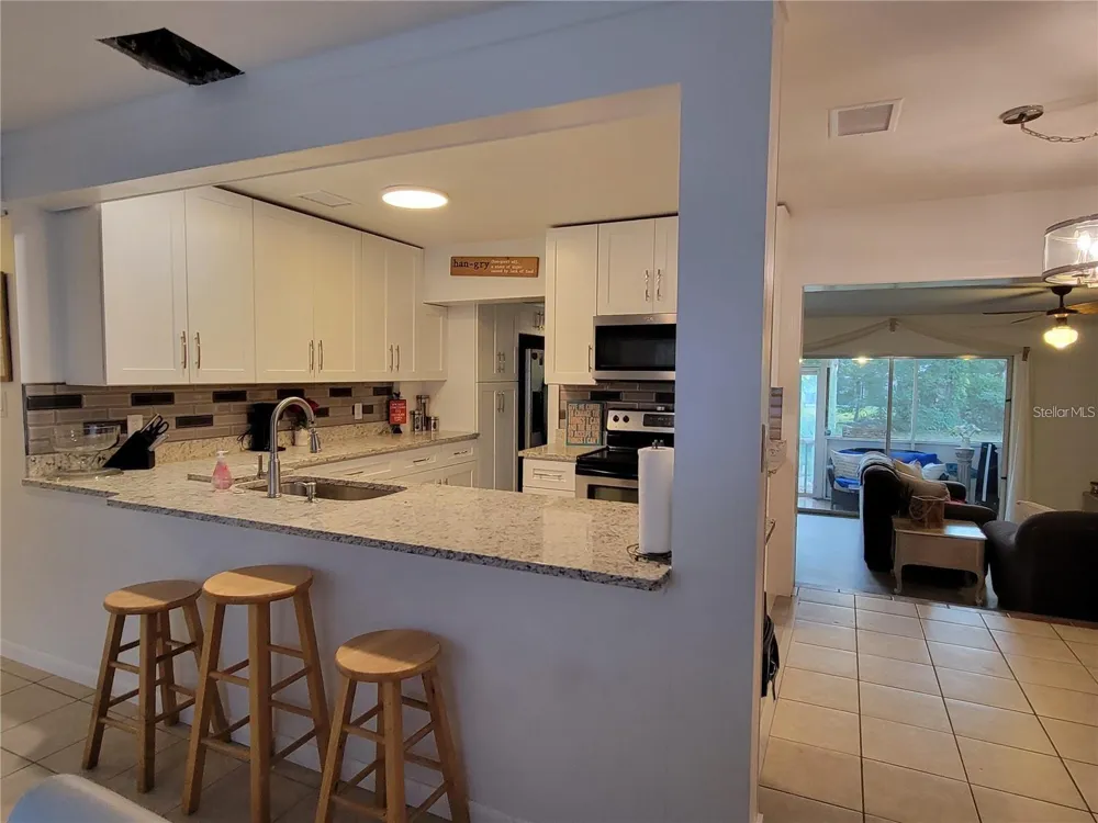 906 E WISCONSIN AVENUE Deland, FL 32724
