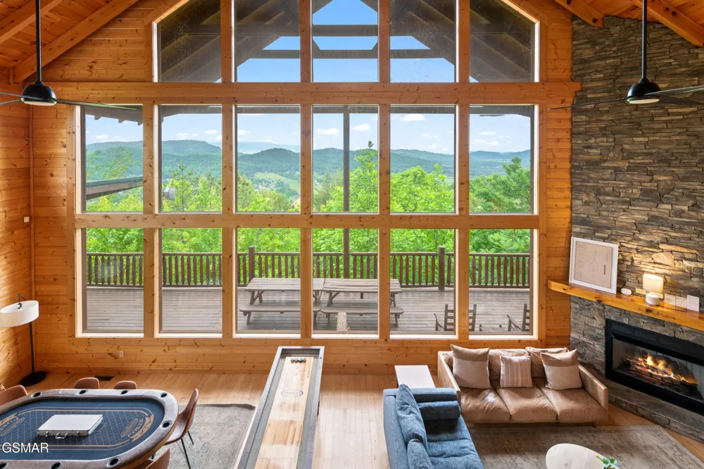 4160 High Ridge Way Sevierville, TN 37862