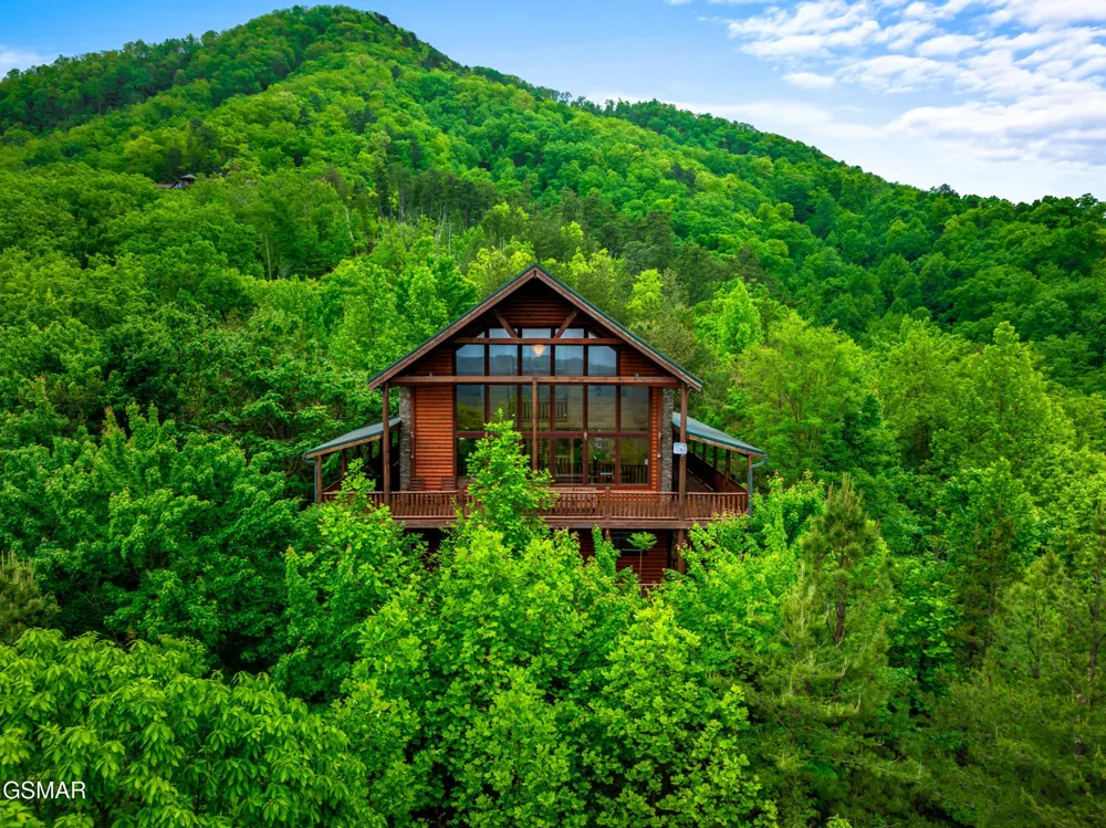4160 High Ridge Way Sevierville, TN 37862