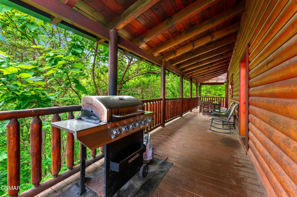 4160 High Ridge Way Sevierville, TN 37862
