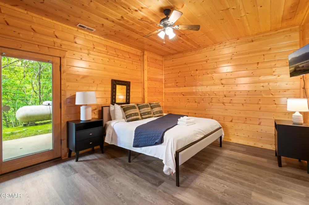 4160 High Ridge Way Sevierville, TN 37862