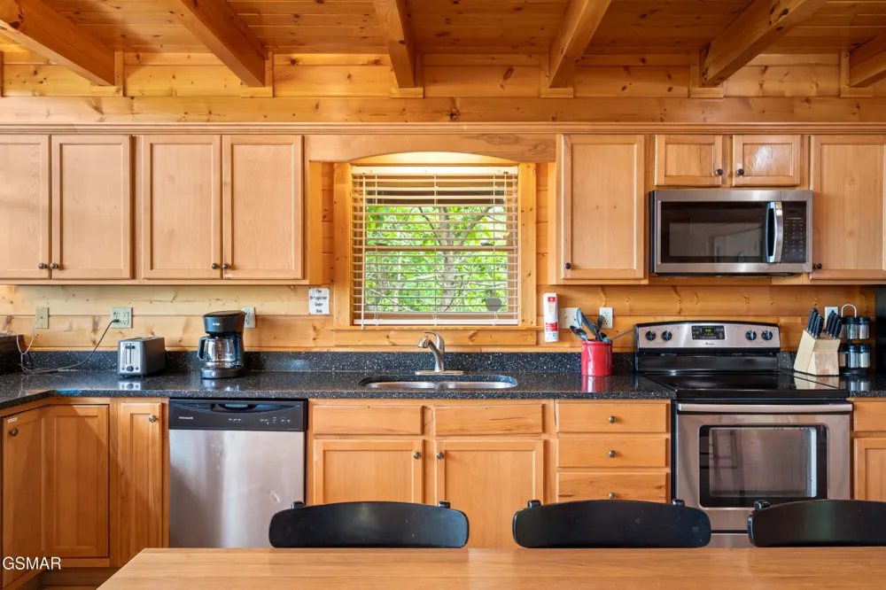4160 High Ridge Way Sevierville, TN 37862