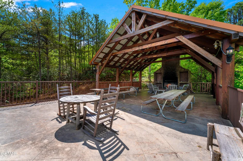 4160 High Ridge Way Sevierville, TN 37862