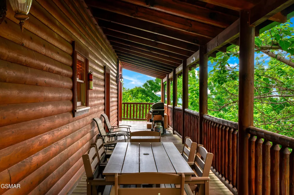 4160 High Ridge Way Sevierville, TN 37862