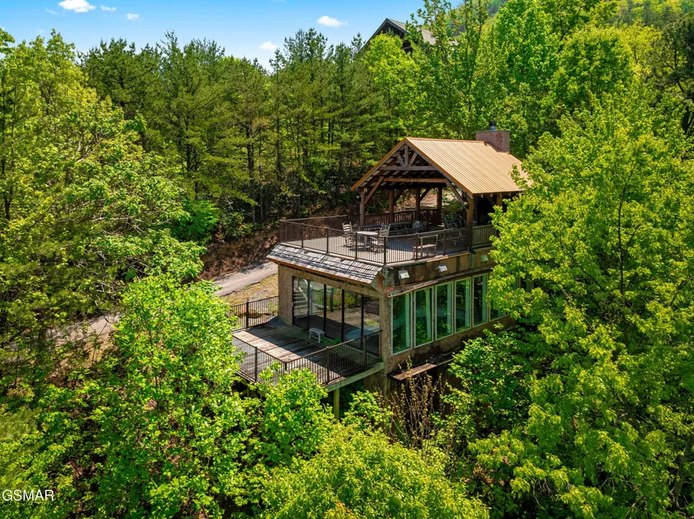 4160 High Ridge Way Sevierville, TN 37862