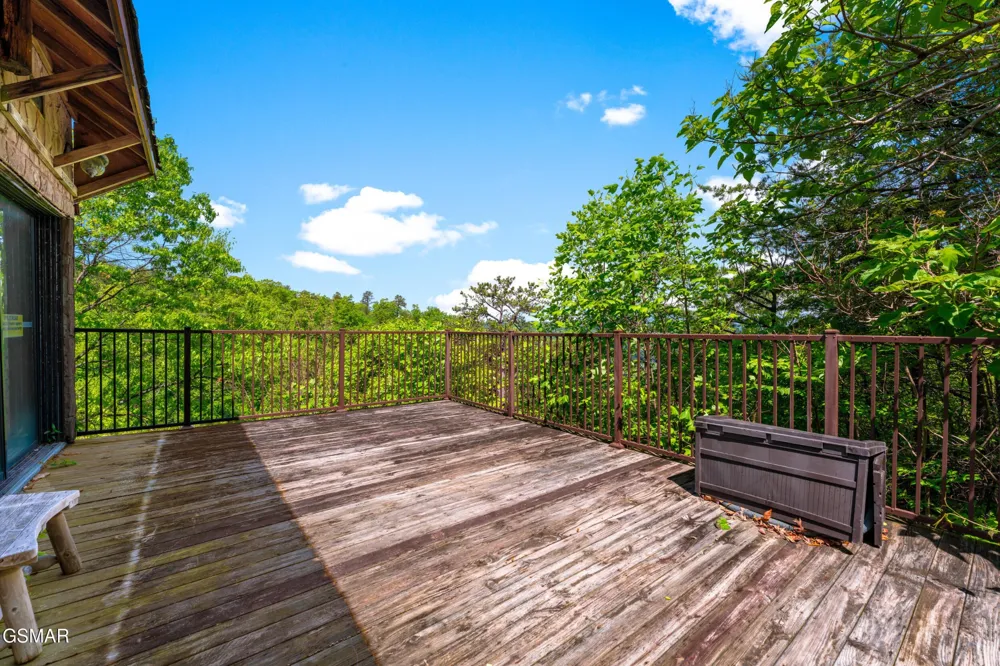 4160 High Ridge Way Sevierville, TN 37862