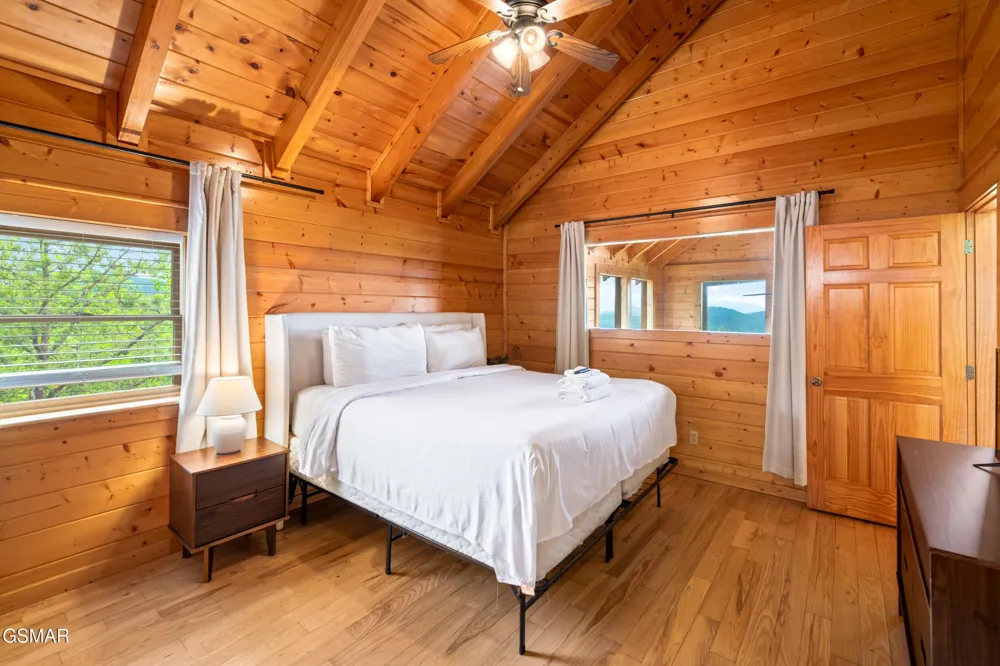 4160 High Ridge Way Sevierville, TN 37862