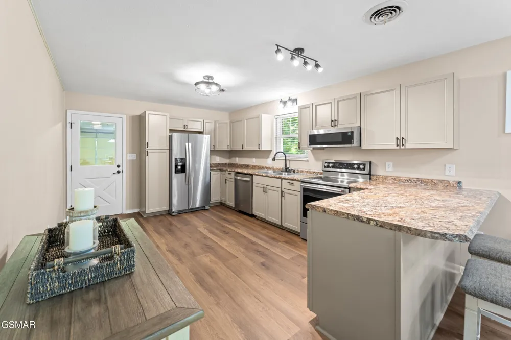 1103 Mayors Drive Sevierville, TN 37862