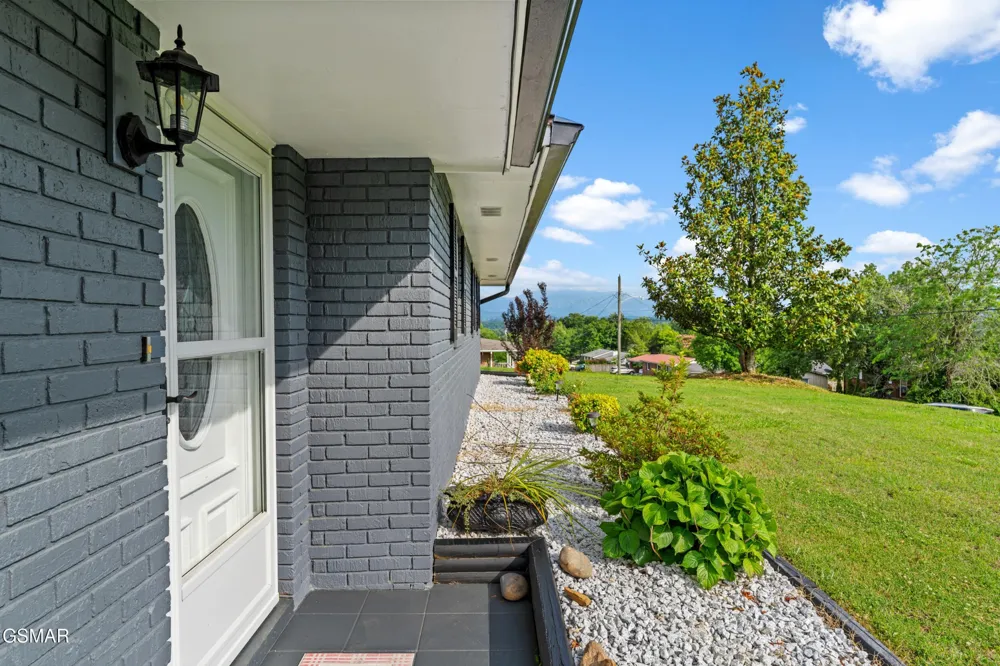 1103 Mayors Drive Sevierville, TN 37862