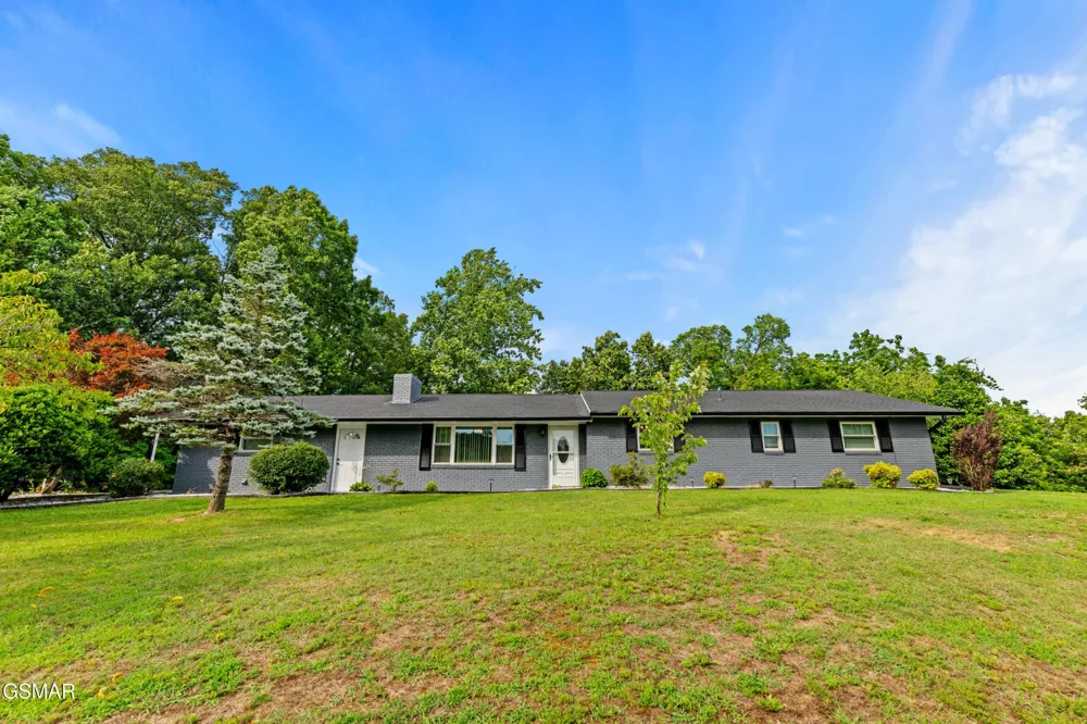 1103 Mayors Drive Sevierville, TN 37862