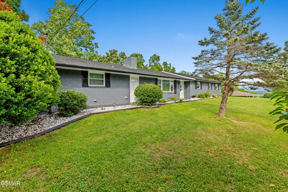 1103 Mayors Drive Sevierville, TN 37862