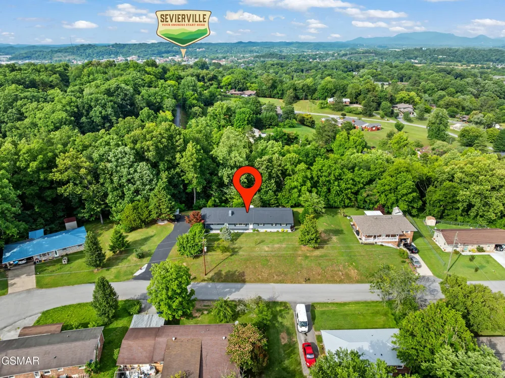 1103 Mayors Drive Sevierville, TN 37862