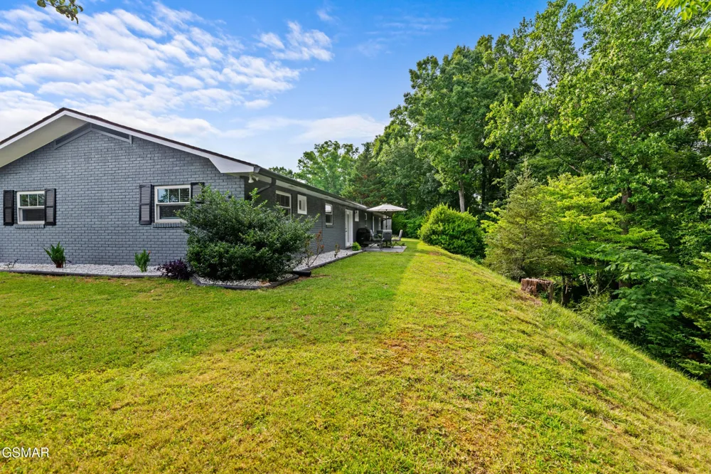 1103 Mayors Drive Sevierville, TN 37862