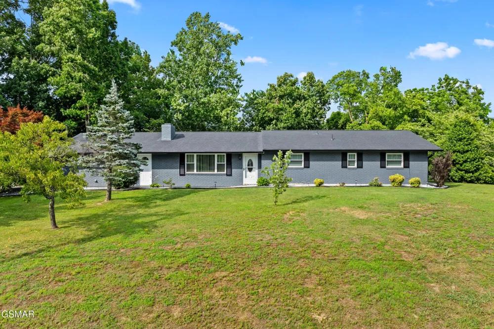 1103 Mayors Drive Sevierville, TN 37862