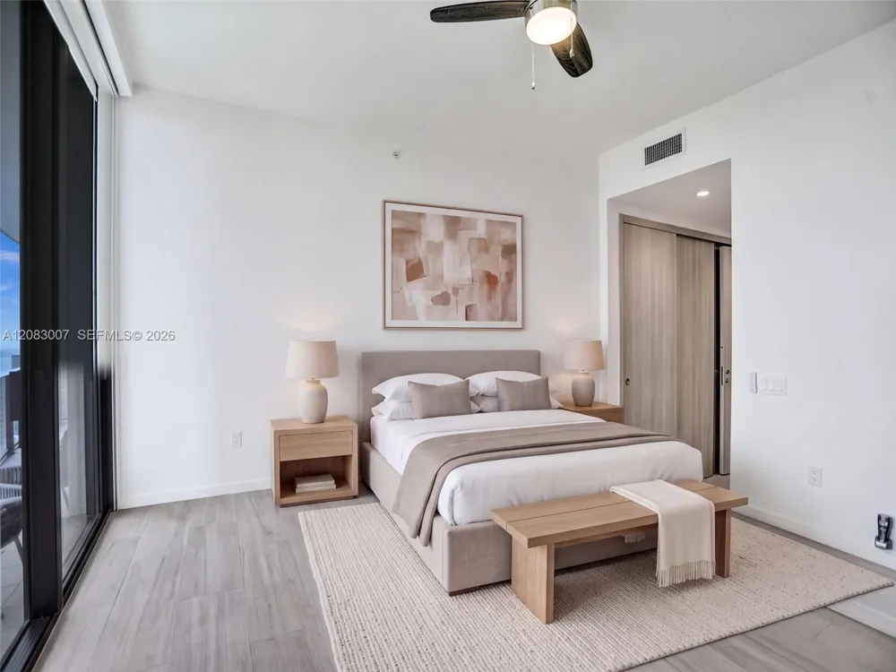 1000 Brickell Plz #PH5103 Miami, FL 33131
