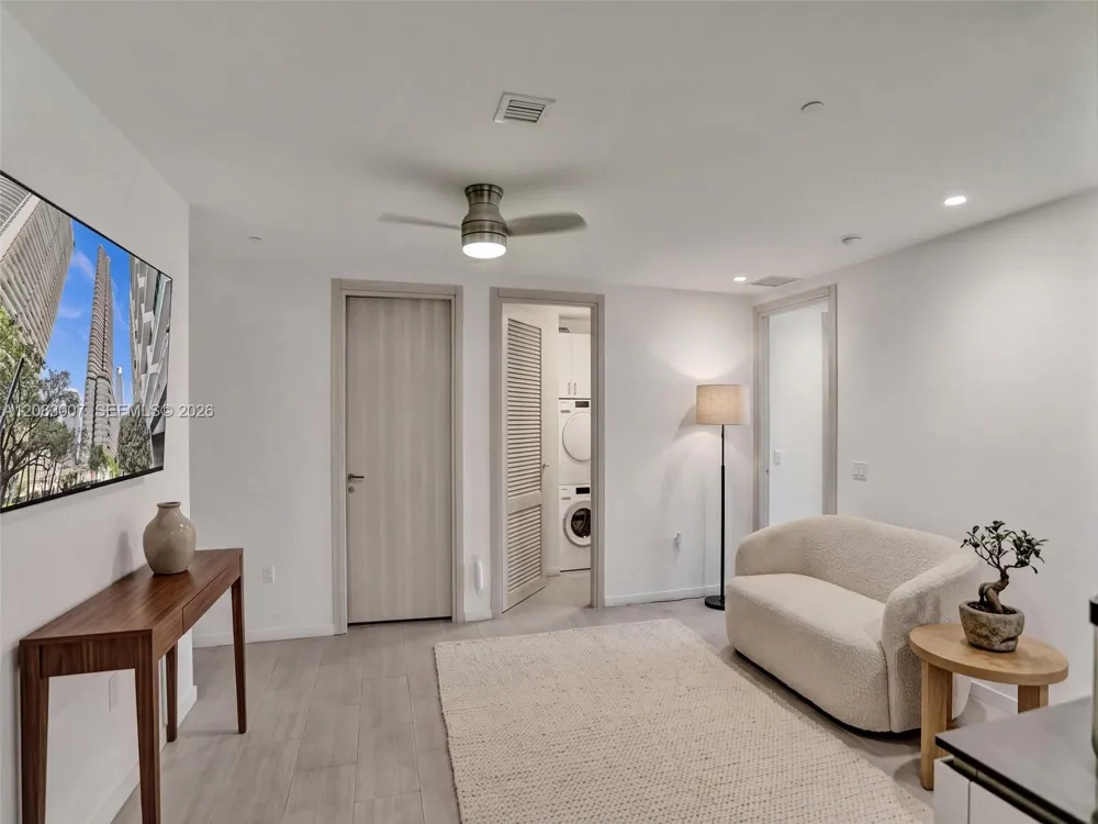 1000 Brickell Plz #PH5103 Miami, FL 33131