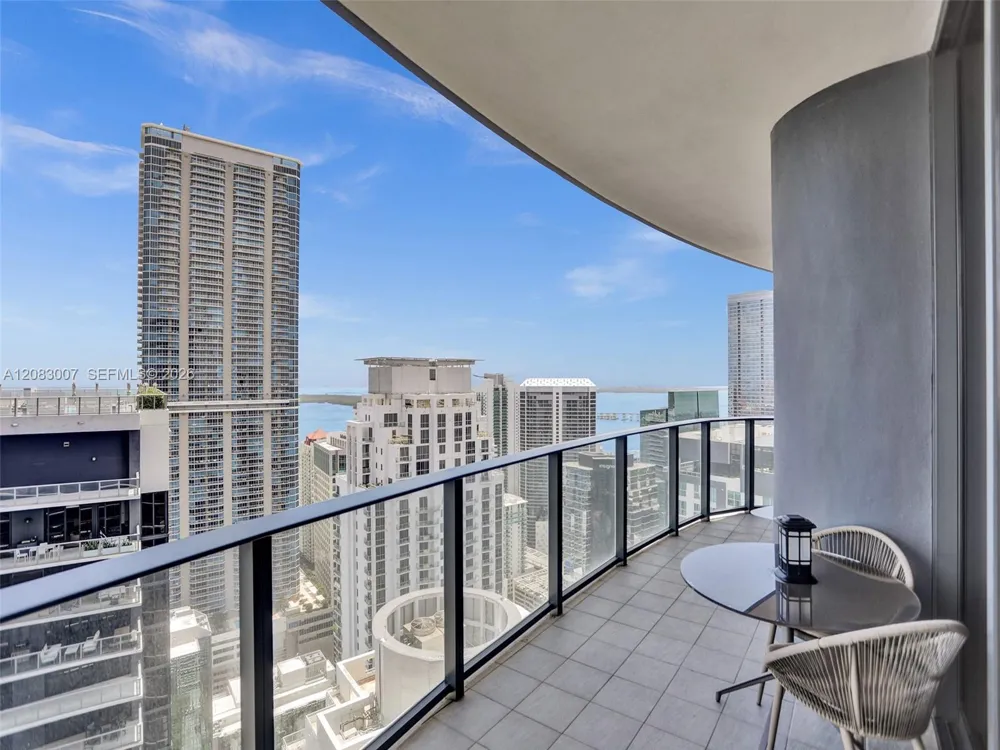 1000 Brickell Plz #PH5103 Miami, FL 33131